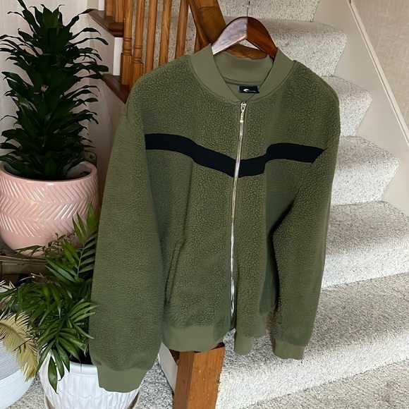 Zyia Green & Black Sherpa Fleece Zip Up - Picture 1 of 8